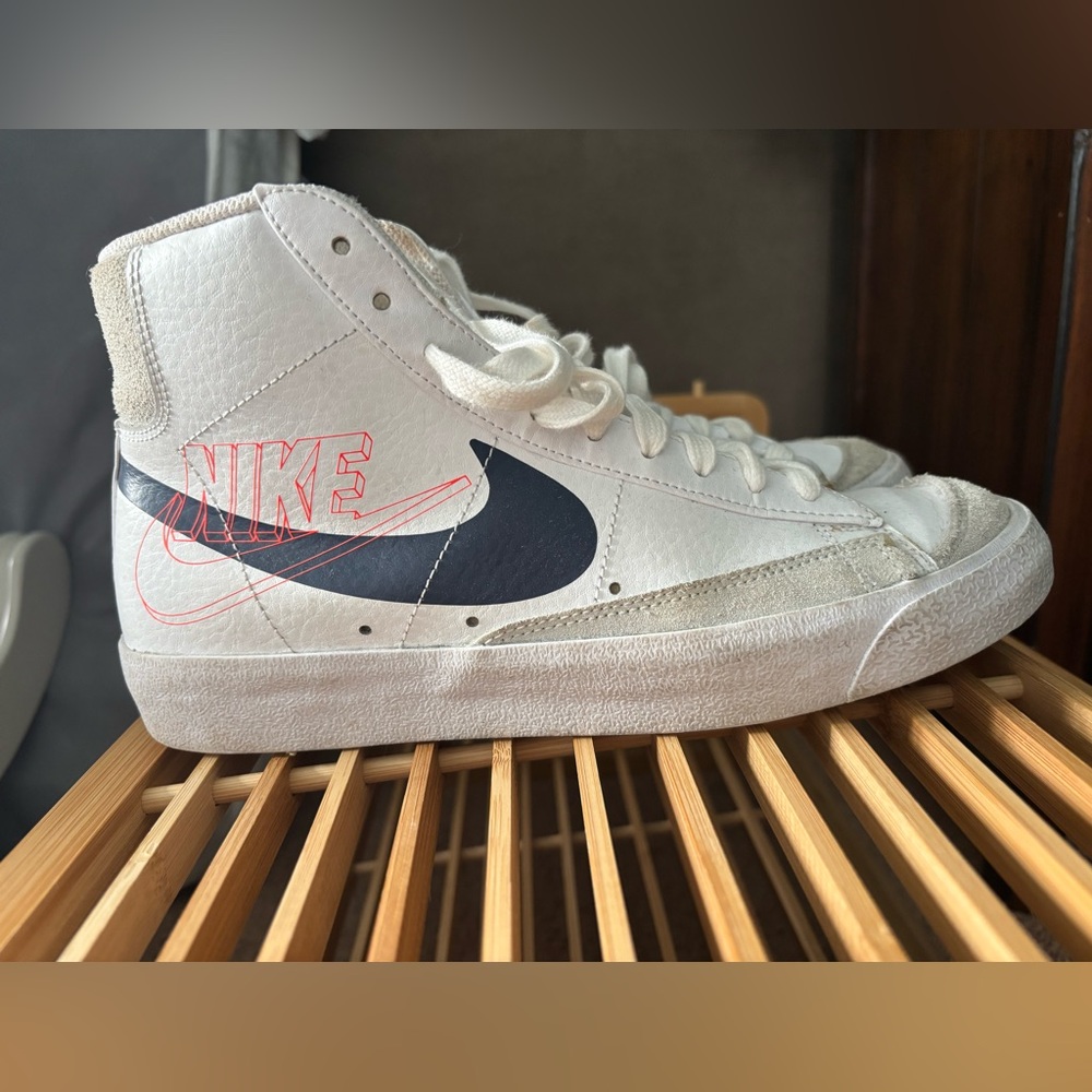 Nike blazers women’s